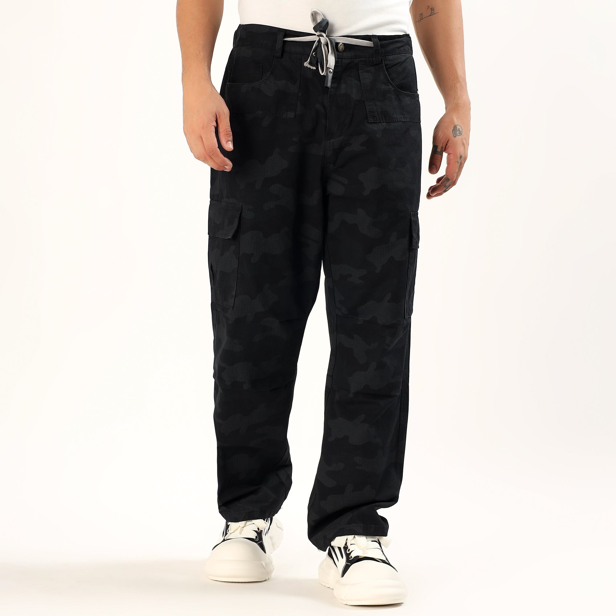 Urban men's black cargo pant