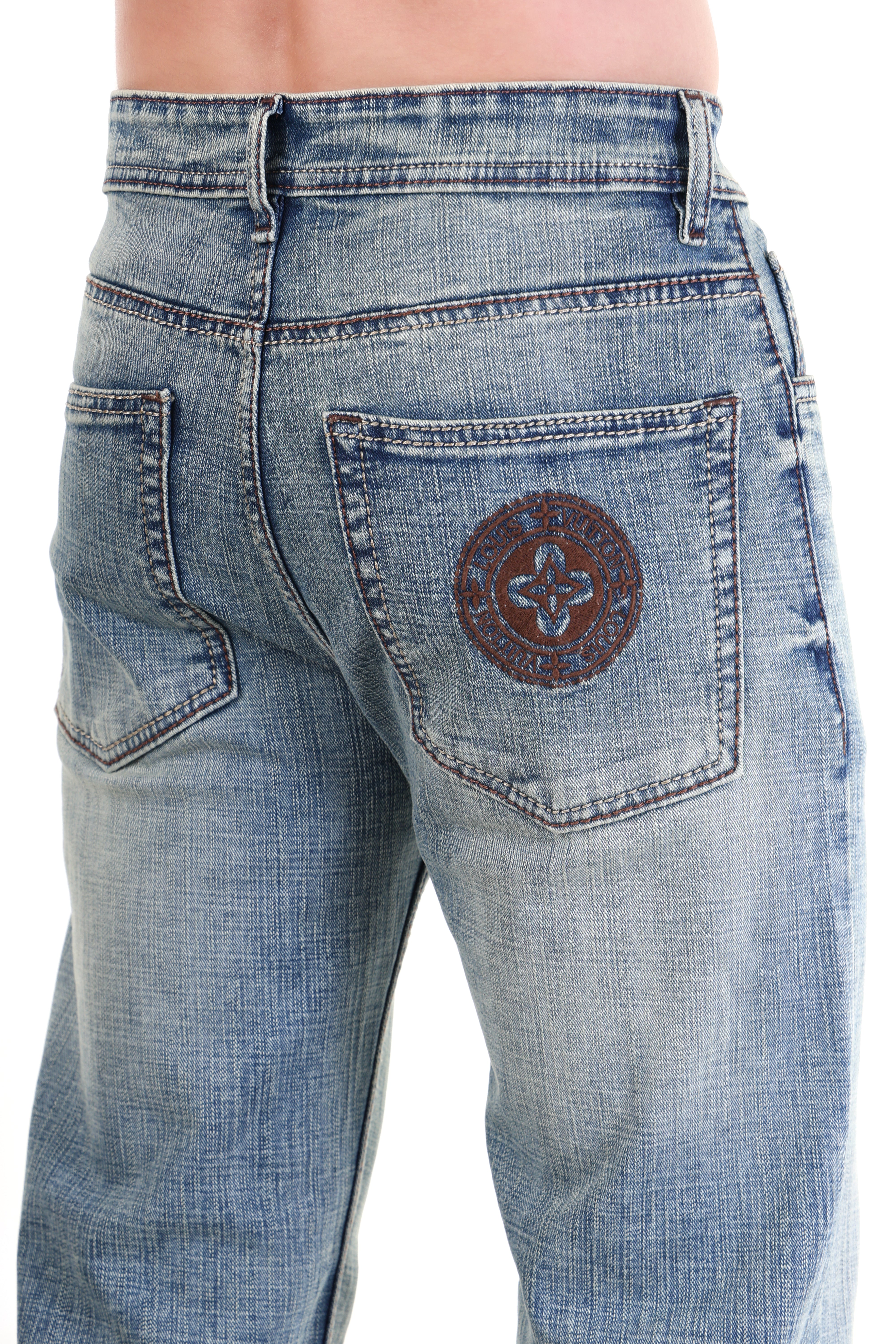 Men’s Mid-Wash Textured Straight Fit Jeans